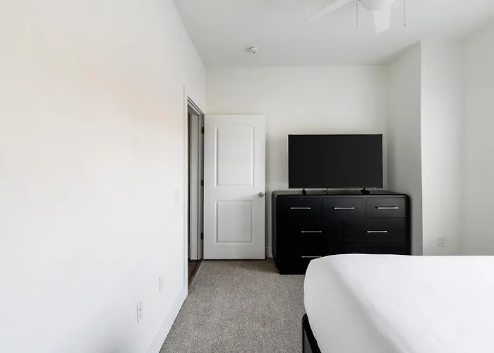 Landing Stunning 2Bd Game Room Gym *